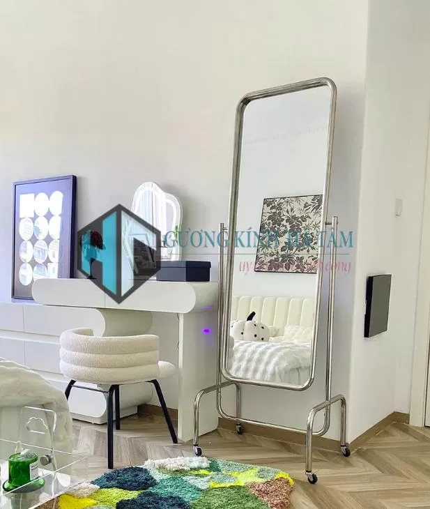 Gương soi toàn thân di động